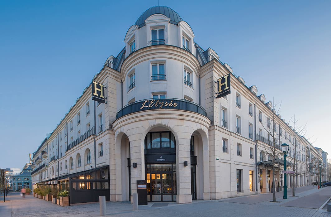 Hôtel l'Elysée Val d'Europe